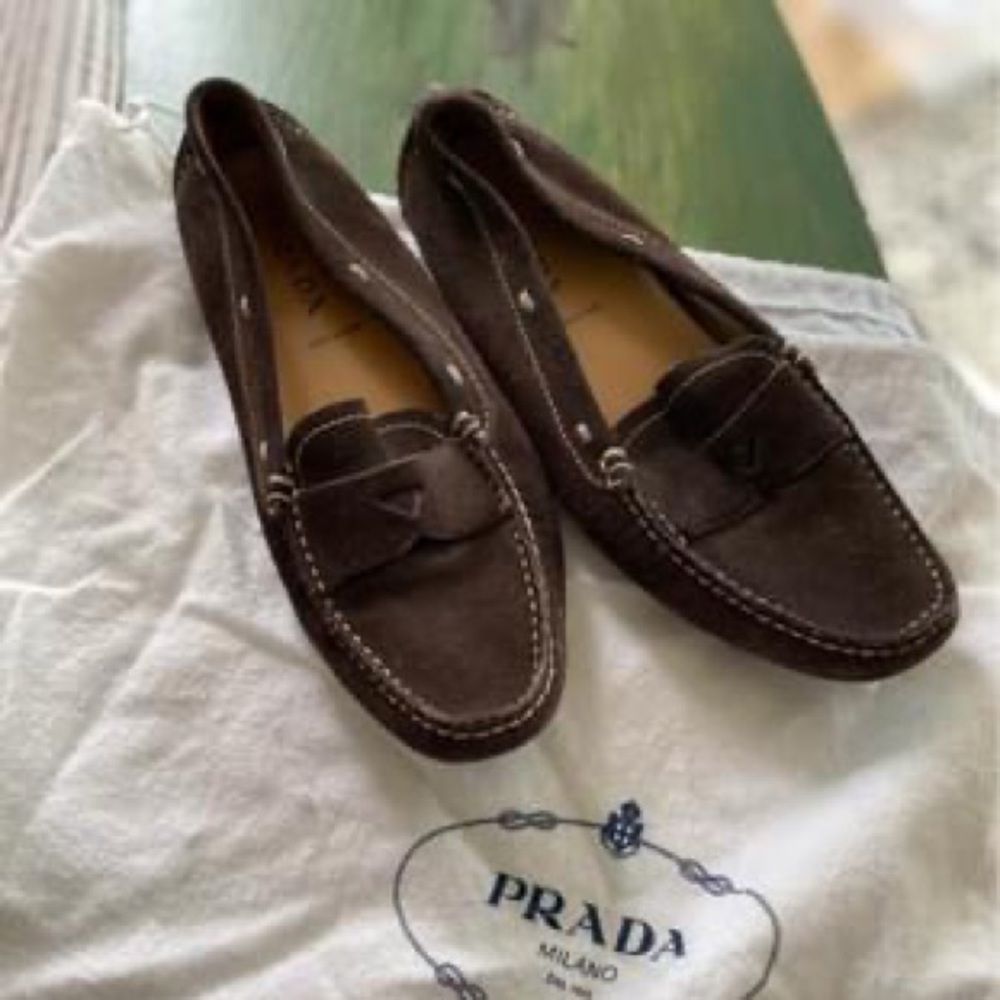 Prada Women’s flat casual shoes- size 6